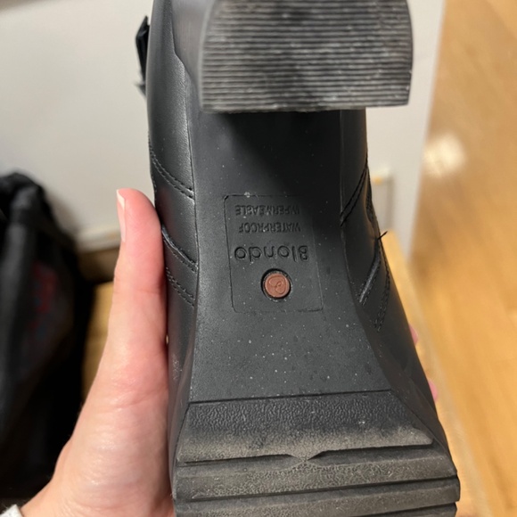 Almost new - Blondo PAM waterproof ankle boots - Picture 6 of 7
